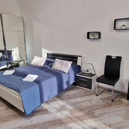 شقة Extra Sok Szobas Apartman Budapest Kozpontjaban المظهر الخارجي الصورة