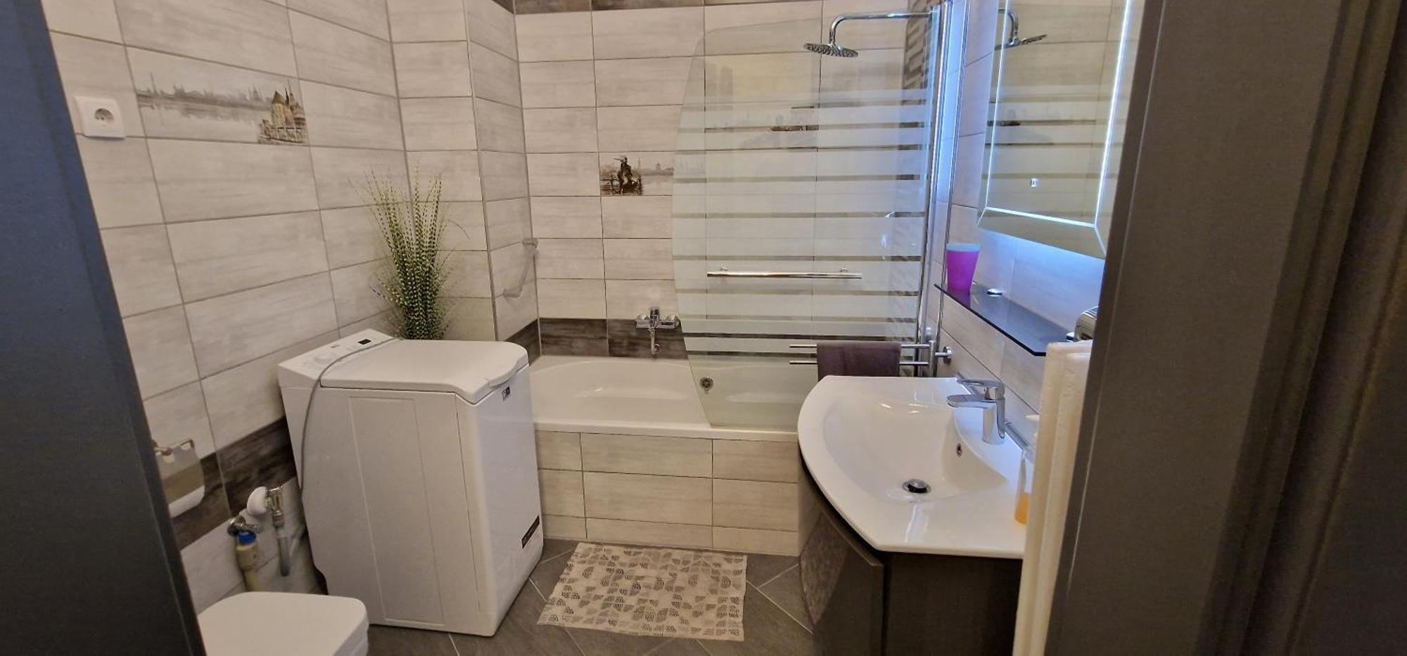 شقة Extra Sok Szobas Apartman Budapest Kozpontjaban المظهر الخارجي الصورة